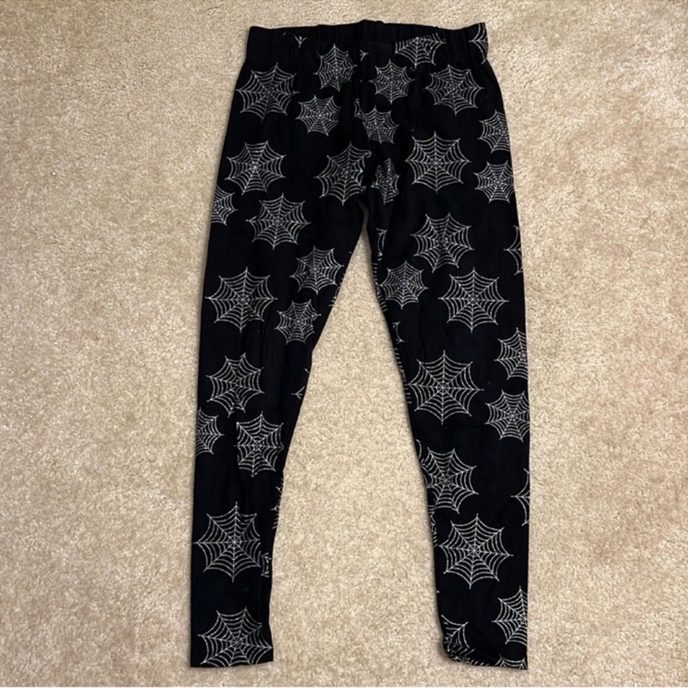 Place Black and Silver Web Pattern Leggings EUC Size L